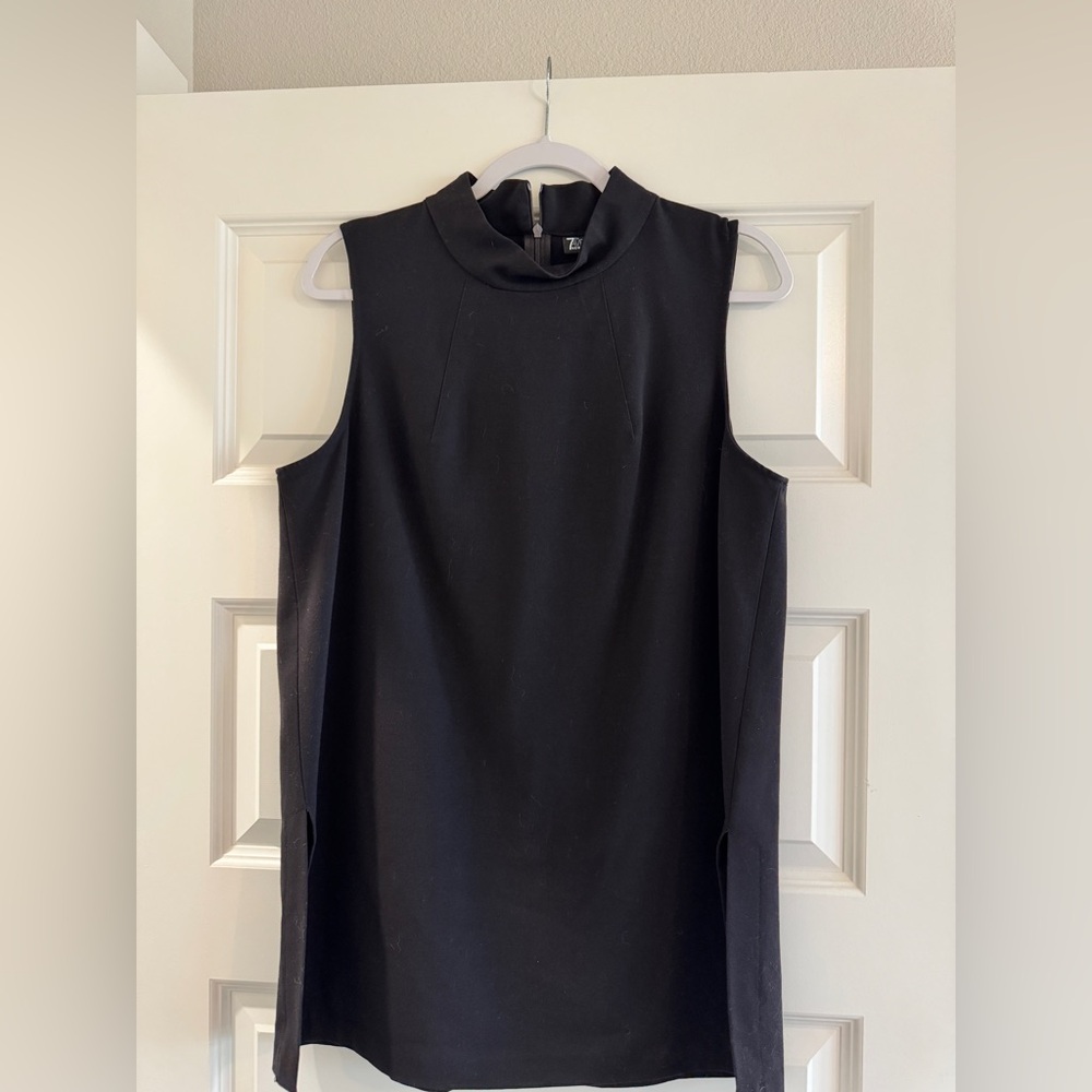 Avenue Black Collared Garment